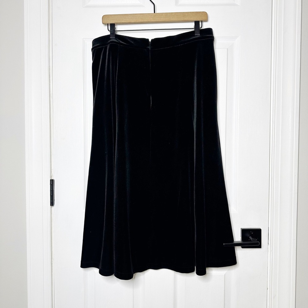 Land's End Black Velvet Midi Skirt Classic Chic Party Career Elegant Size 12 - Picture 9 of 9